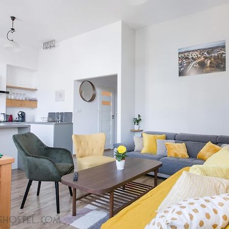 Apartament Na Granicy / Apartment On The Border Cieszyn  Dış mekan fotoğraf