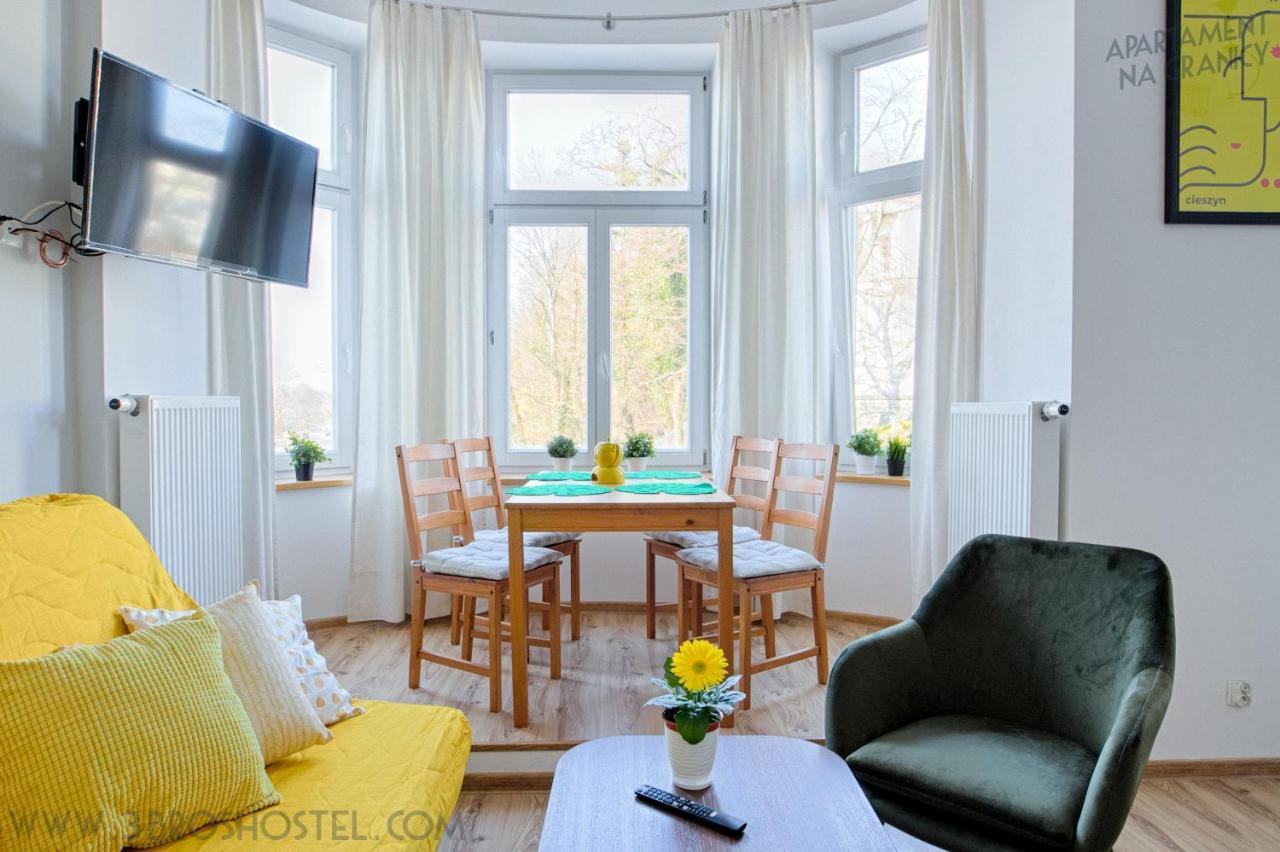 Apartament Na Granicy / Apartment On The Border Cieszyn  Dış mekan fotoğraf